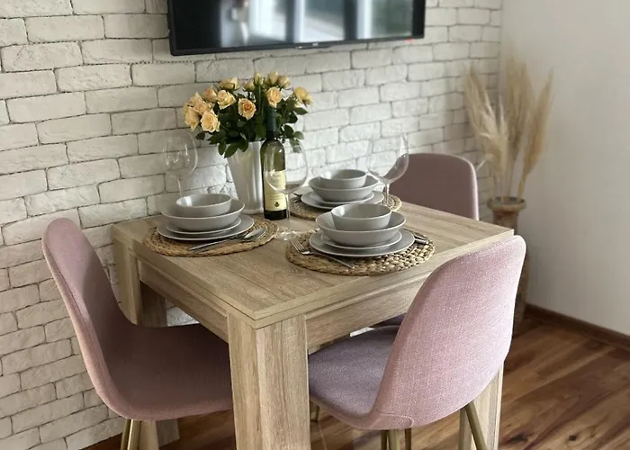 アパート Alma Mons